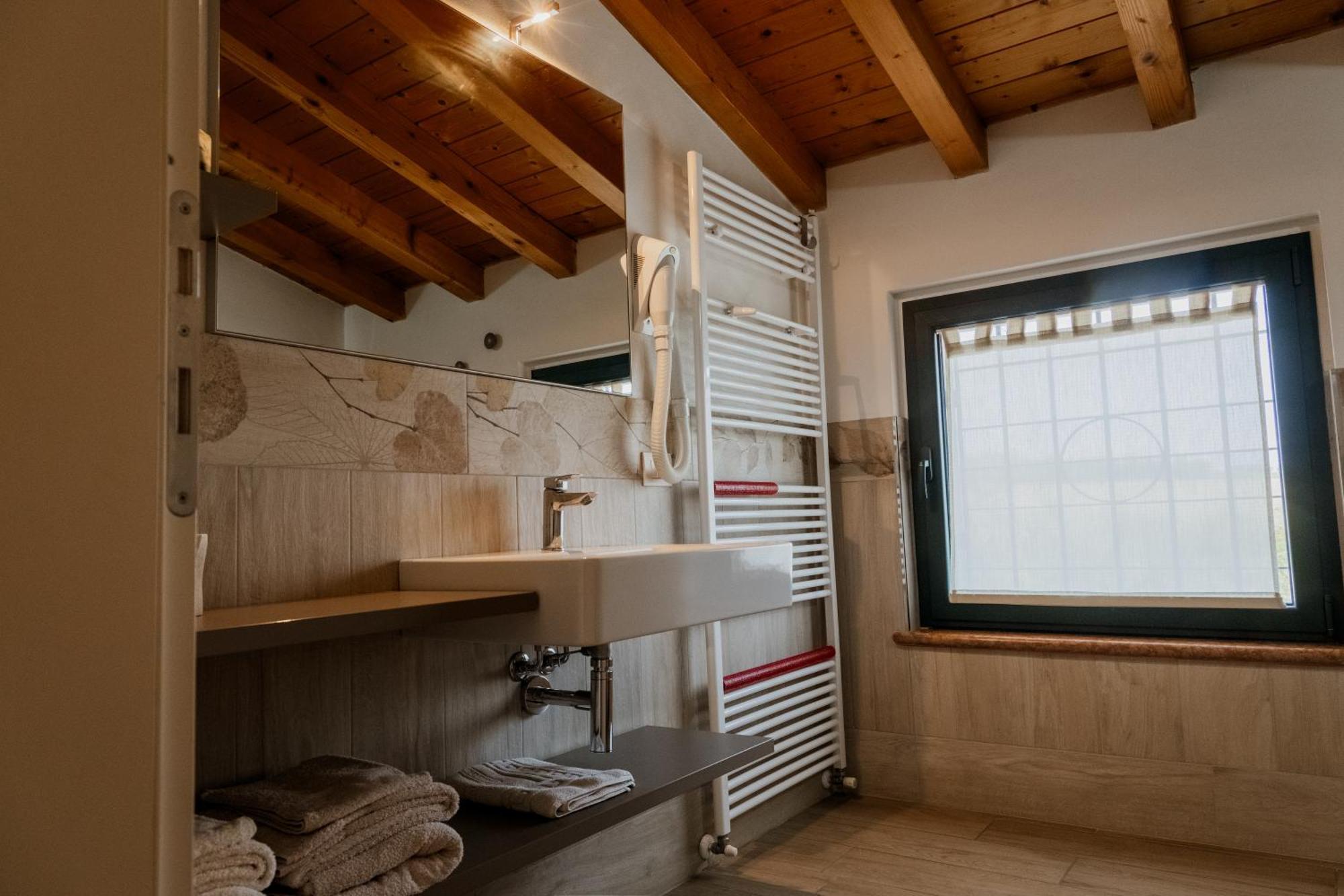 Agriturismo" Il Glicine Bianco" 蒙赞巴诺 外观 照片