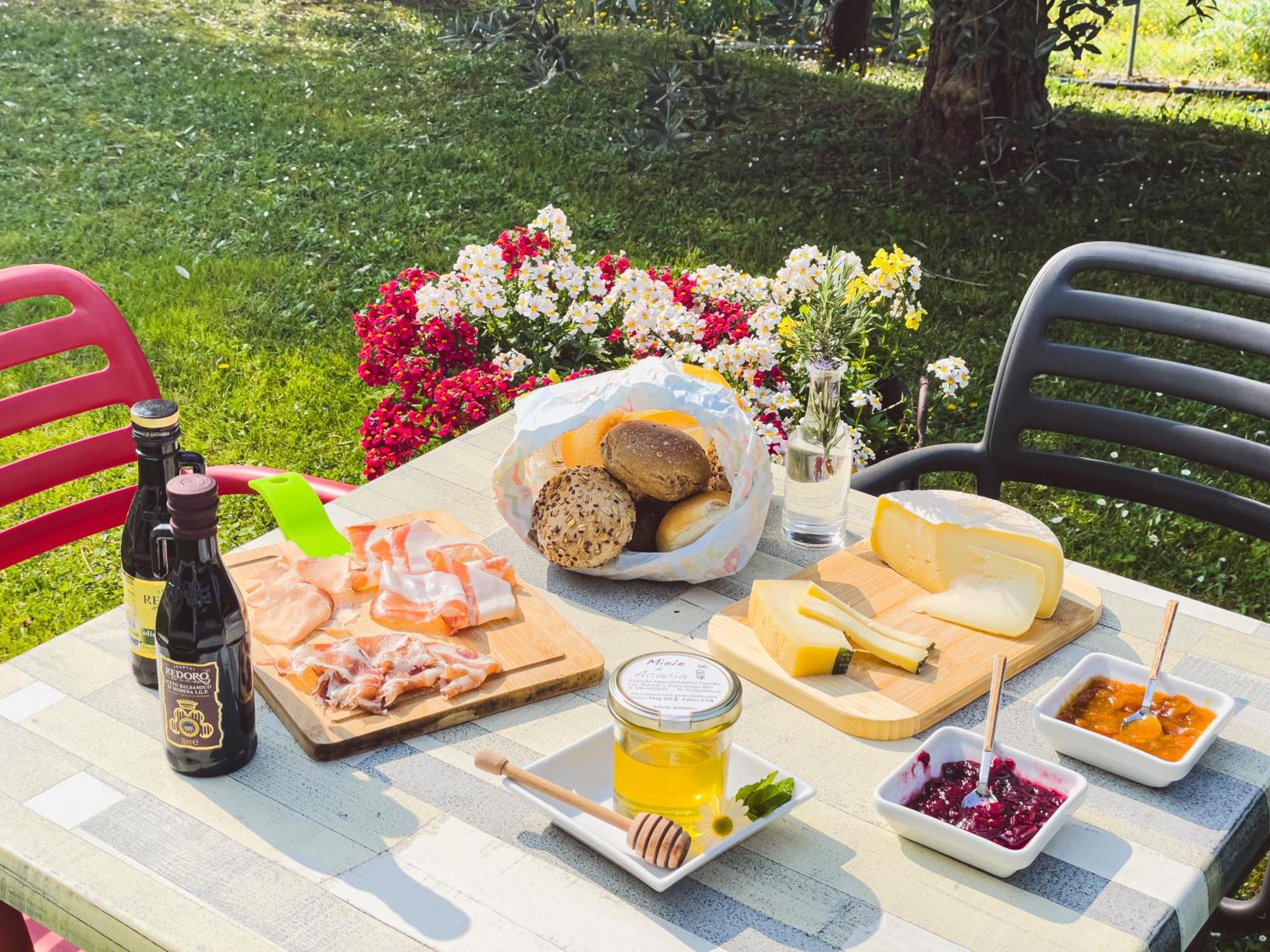 Agriturismo" Il Glicine Bianco" 蒙赞巴诺 外观 照片